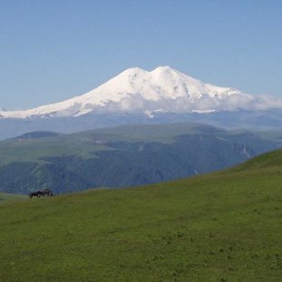 Эльбрус - 5642 м.